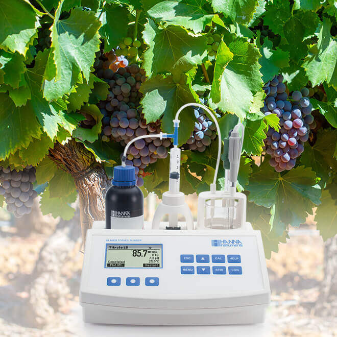 Minititolatore per l'analisi del numero di formolo nel vino e nei succhi di frutta