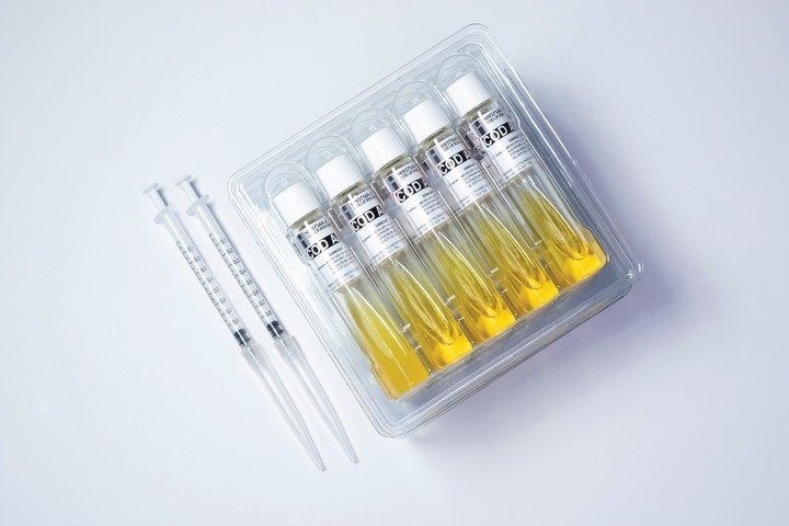 Fiale reagente pre-dosato COD pronto per l'uso in laboratorio